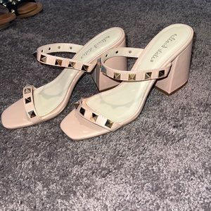 Altard state stud sandals